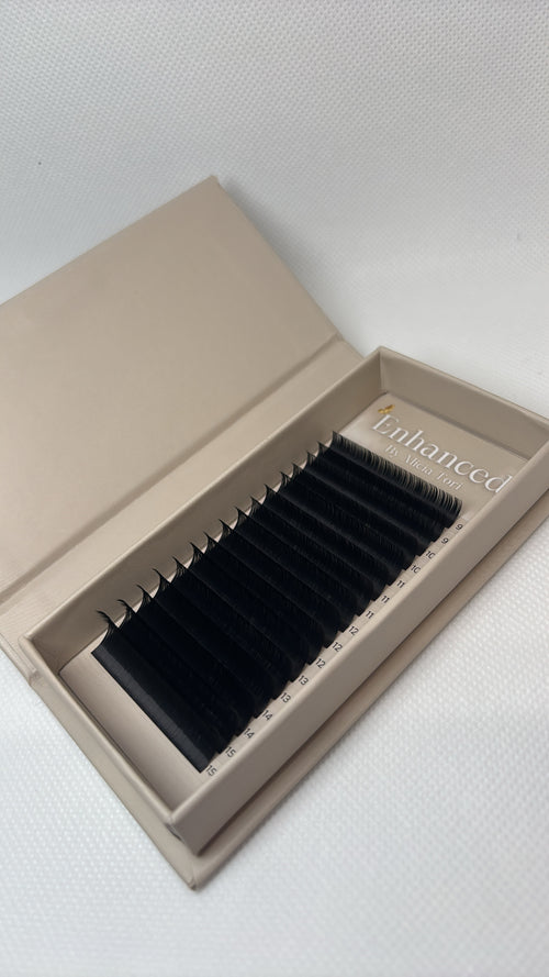 Matte Black Russian lash tray mixed length