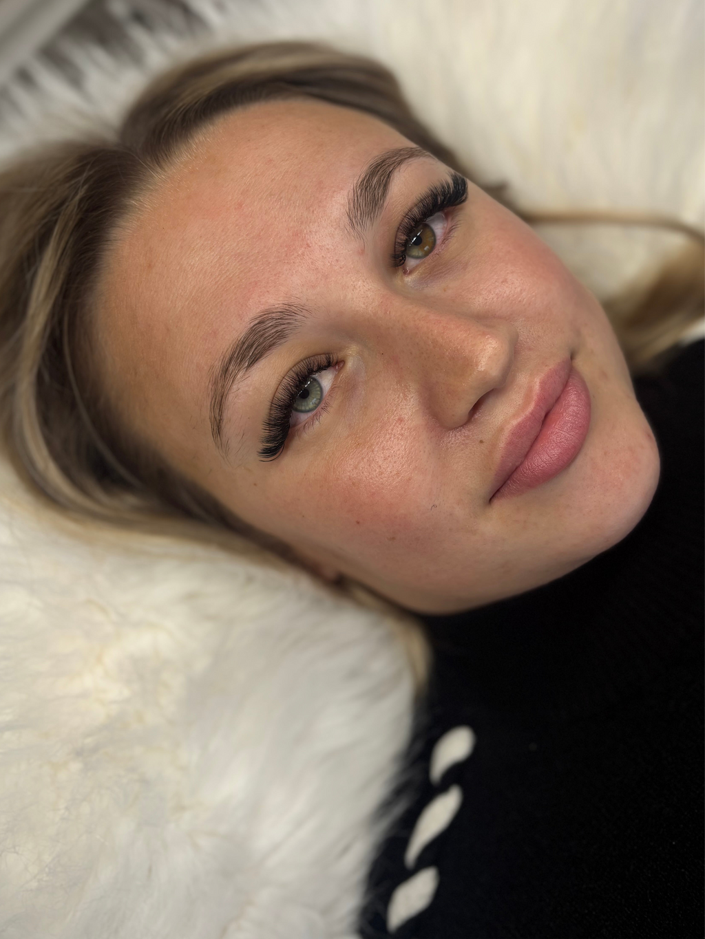 Matte Black Russian lash tray mixed length